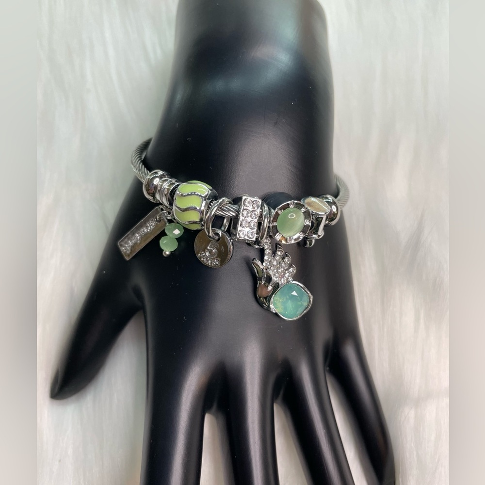 Fashion bracelet angel wing charms